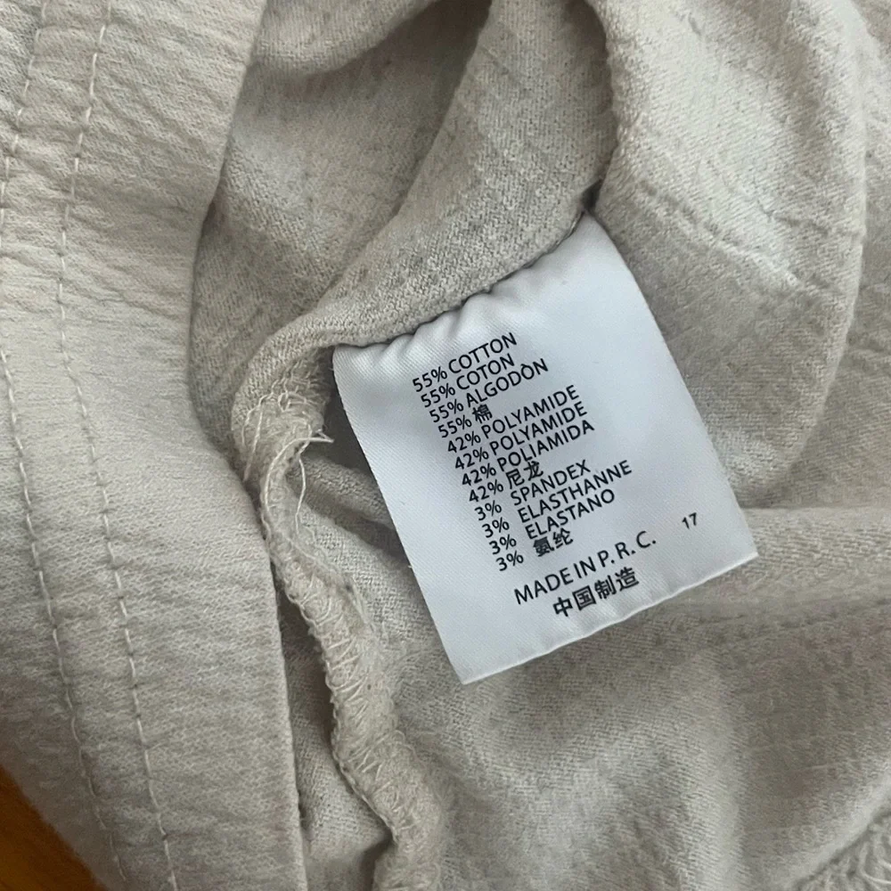 Brandy Melville cream textured high neck sleeveless tank top - Picture 5 of 7